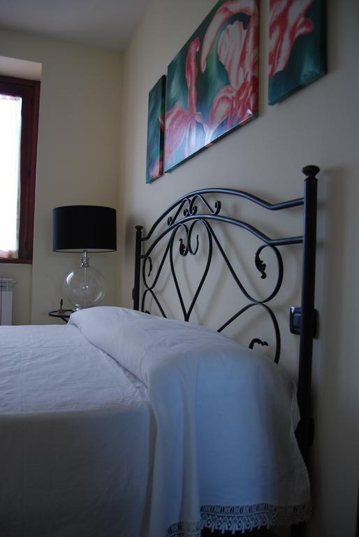 Casale Il Cerqueto Bed & Breakfast San Severino Marche Room photo