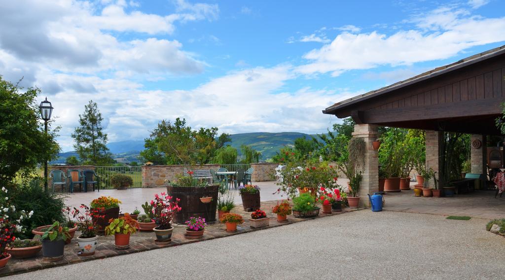 Casale Il Cerqueto Bed & Breakfast San Severino Marche Exterior photo